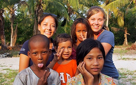 Song Saa's Volunteer Aimee Mcintosh with Cambodian Community